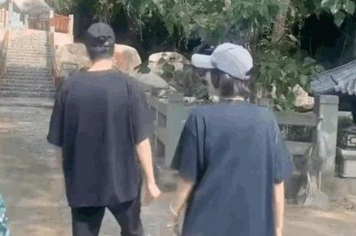 情侣旅游吃瓜,情侣旅游美食日记