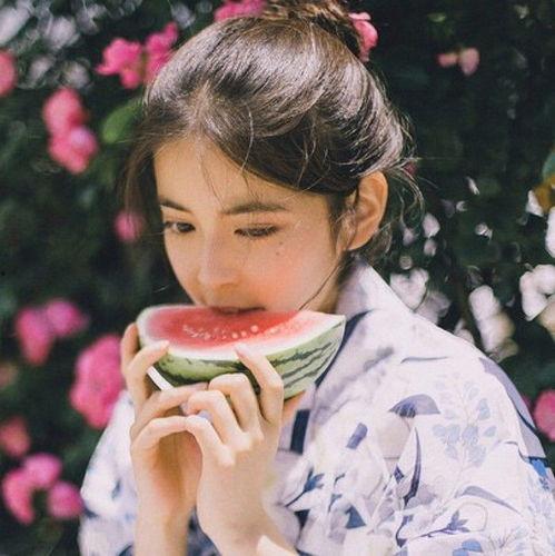 抖音程女士吃瓜