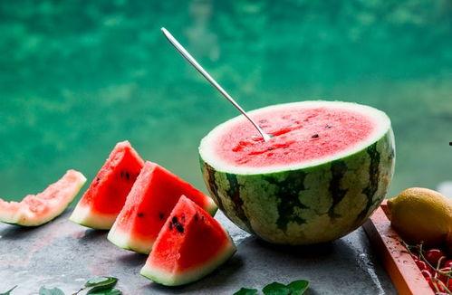 带你吃瓜几句诗句大全,诗意盎然的瓜界盛宴