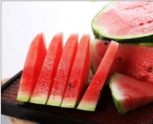 上海吃瓜女,上海吃瓜女生的都市生活剪影