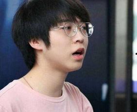 吃角瓜男主播,揭秘网络红人的魅力与成长之路