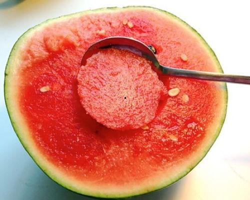 日本媳妇吃方块瓜,日本媳妇的方块瓜美食之旅  第2张